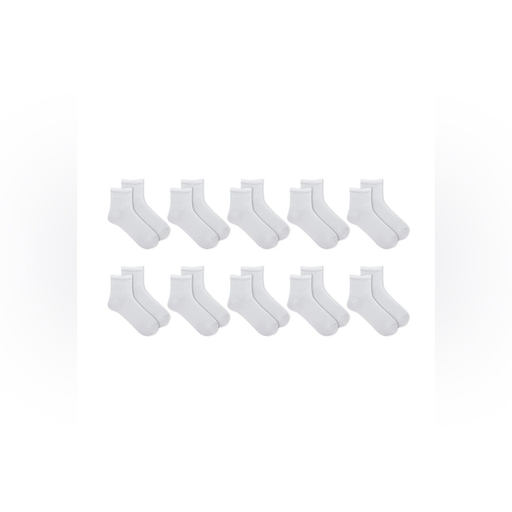 DEAL ‼️ Women’s Athletic Works 3 Packs of White Ankle Socks - Picture 2 of 5